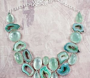 Des bijoux turquoise pour un look confortable